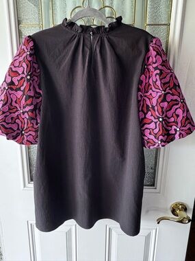 Entro XL Black Blouse with Pink Embroidered Flowers Puff Sleeves.